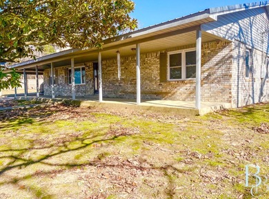 (private lake, pond, creek) Home For Sale in Broken Bow Oklahoma