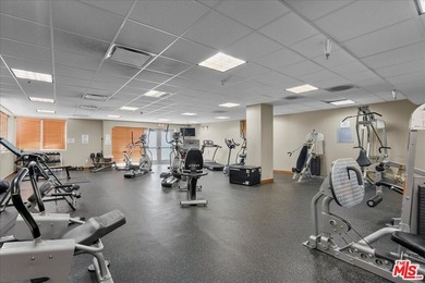 Welcome to Indigo, ideally located in the heart of the Marina - photo 22