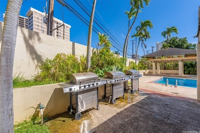 Experience true urban island living in this high-floor - photo 22