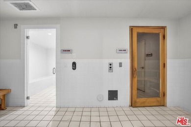 Welcome to Indigo, ideally located in the heart of the Marina - photo 26