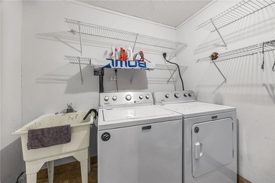 Welcome to this beautifully maintained Contemporary Colonial in - photo 32