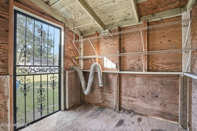 This property offers a rare opportunity with two separate homes - photo 32