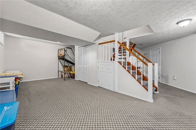 Welcome to this beautifully maintained Contemporary Colonial in - photo 33