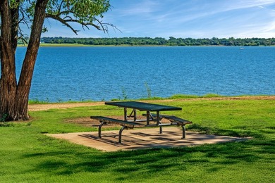 Charming 3-Bed, 2-Bath Lake Texoma Retreat on Two Wooded Lots - photo 2