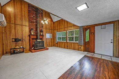 Charming 3-Bed, 2-Bath Lake Texoma Retreat on Two Wooded Lots - photo 6