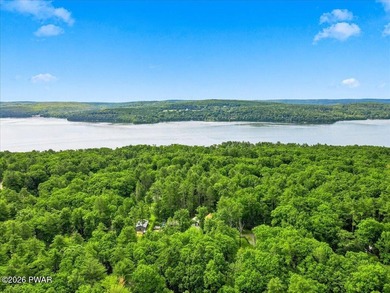 Enjoy Lake Wallenpaupack in the is newly renovated chalet style - photo 6