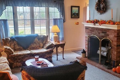 Almost 1900 sq' with 4 bedrooms (2 on the first floor) and 3 - photo 4