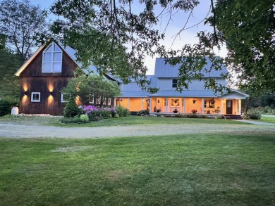 Lake Whitingham / Harriman Reservoir Home For Sale in Wilmington Vermont