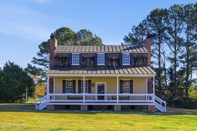 Gracefully positioned along the quiet shores of the Albemarle - photo 3