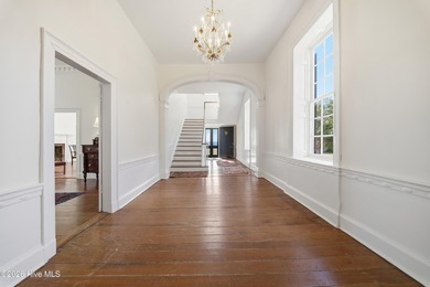 Gracefully positioned along the quiet shores of the Albemarle - photo 4
