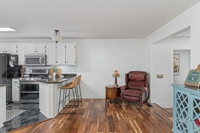 Welcome to your year-round waterfront getaway on Shoal Creek! - photo 12