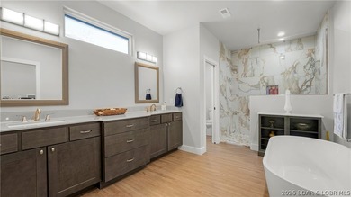 Step into effortless living with this immaculate, newer - photo 14