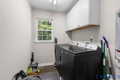 LOCATED ON A DOUBLE LOT, THIS 3 BEDROOM 2 BATH RANCH HOME IN - photo 14
