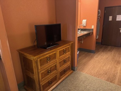 Chula Vista Studio units in this building rarely come available; - photo 15