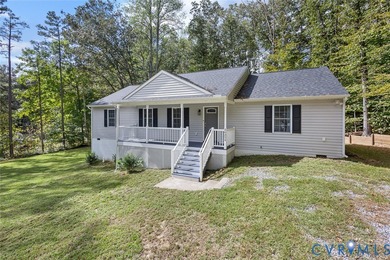 LOCATED ON A DOUBLE LOT, THIS 3 BEDROOM 2 BATH RANCH HOME IN - photo 20
