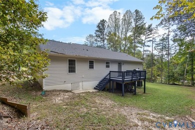LOCATED ON A DOUBLE LOT, THIS 3 BEDROOM 2 BATH RANCH HOME IN - photo 23
