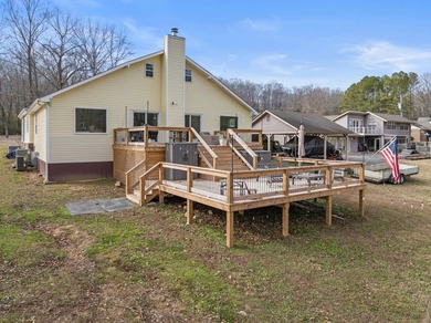 Welcome to your year-round waterfront getaway on Shoal Creek! - photo 30