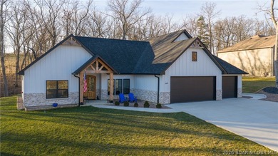 Step into effortless living with this immaculate, newer - photo 36