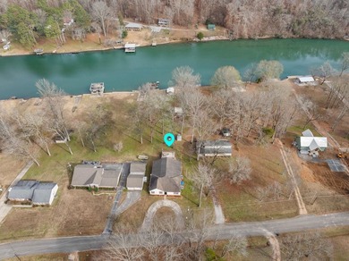 Welcome to your year-round waterfront getaway on Shoal Creek! - photo 40