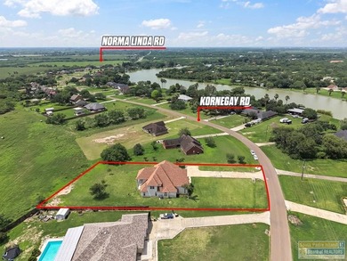 This exquisite 4 bedroom, 3.5 bath, 2 car garage home, on a - photo 42