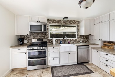 Conveniently located in one of Carpinteria's most sought after - photo 10