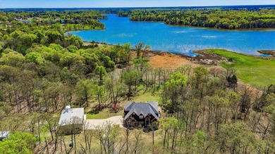 WELCOME TO AN UNPARALLELED LUXURY WATERFRONT ESTATE ON LAKE - photo 2