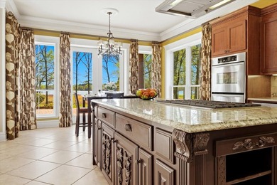WELCOME TO AN UNPARALLELED LUXURY WATERFRONT ESTATE ON LAKE - photo 10