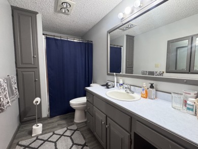Looking for a year-round residence or the perfect lake getaway - photo 11