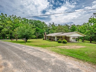 This house in move in ready. If you like hunting and fishing - photo 4