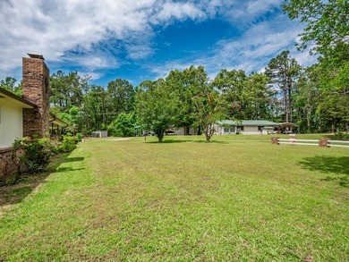 This house in move in ready. If you like hunting and fishing - photo 5