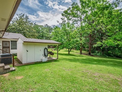 This house in move in ready. If you like hunting and fishing - photo 7