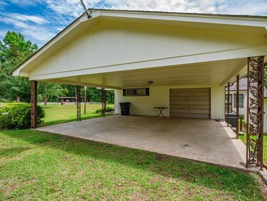 This house in move in ready. If you like hunting and fishing - photo 8