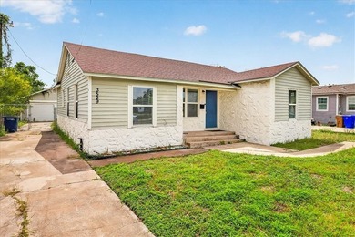 Welcome to 3529 Brawner Parkway, a charming and beautifully - photo 2