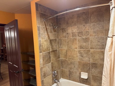 This condo is one of the larger three bedrooms (over 2,000 sq - photo 21