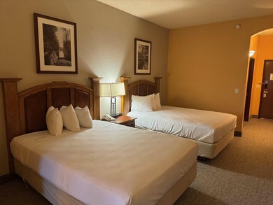 This condo is one of the larger three bedrooms (over 2,000 sq - photo 32