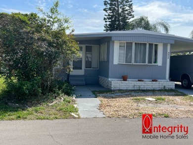 FULLY RENOVATED 2 BEDROOM, 2 BATHROOM HOME Located less than 10 - photo 1