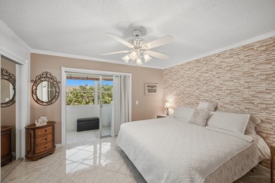 BEAUTIFUL LAKE VIEW 55+ Community.  Beautifully kept  adorable 1