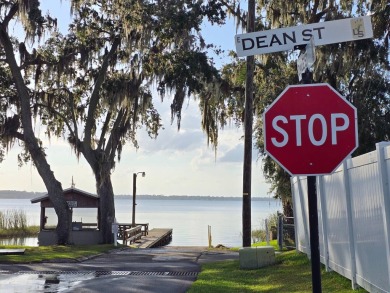 Lake Griffin Home For Sale in Leesburg Florida