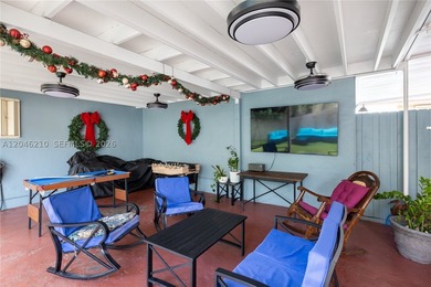 Stunning location! This duplex is a hidden gem, perfectly - photo 14