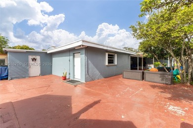 Stunning location! This duplex is a hidden gem, perfectly - photo 16