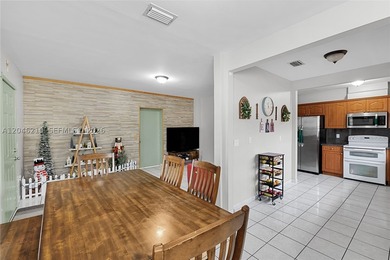 Stunning location! This duplex is a hidden gem, perfectly - photo 23