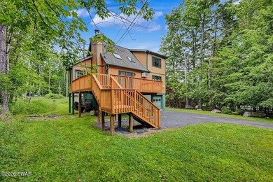 Tucked away in the sought after Hideout community sits this 3 - photo 1