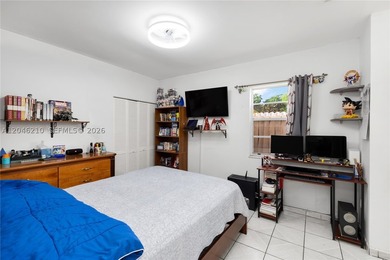 Stunning location! This duplex is a hidden gem, perfectly - photo 37