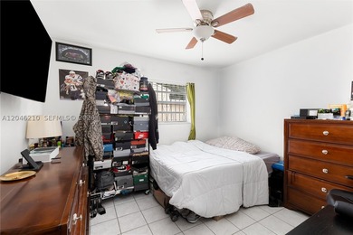 Stunning location! This duplex is a hidden gem, perfectly - photo 38