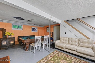 Tucked away in the sought after Hideout community sits this 3 - photo 8