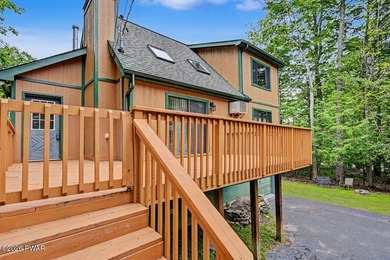 Tucked away in the sought after Hideout community sits this 3 - photo 9