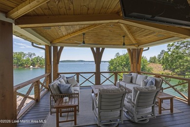 A DIAMOND VIEW designed for gathering without feeling crowded - photo 14