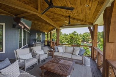 A DIAMOND VIEW designed for gathering without feeling crowded - photo 16