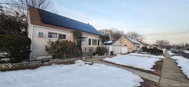 Hempstead Lake Home For Sale in West Hempstead New York