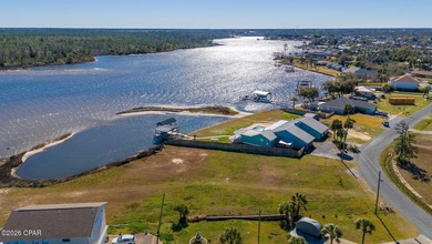A rare stretch of North Bay shoreline sets the stage for - photo 37